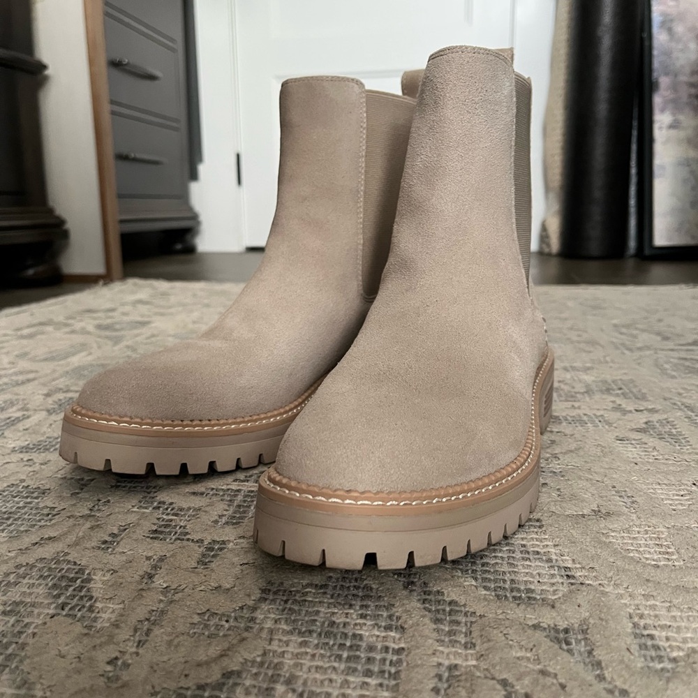 Crown Vintage Beige Ankle Boots